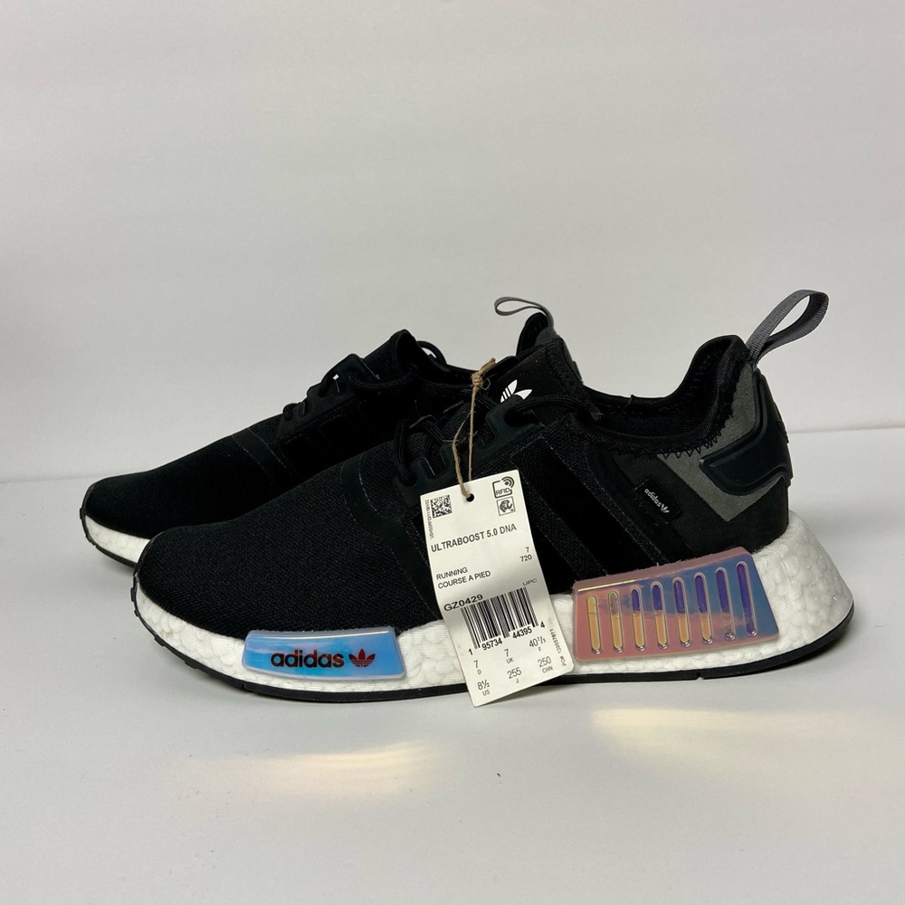 New WOMEN'S ADIDAS ULTRABOOST 5.0 DNA RUNNING SHOES Size 8.5